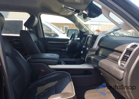 2022 Ram 1500 Laramie 4X4 5'7 Box z USA, uszkodzony, nr VIN 1C6SRFJT1NN208156